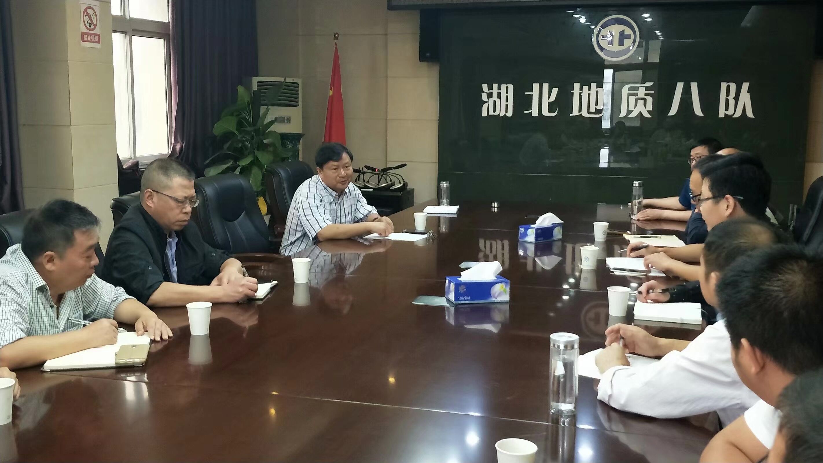 蒋少涌教授与八队队长及骨干技术人员座谈会